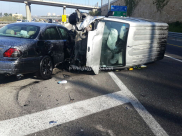  بالصور: إصابة 3 أشخاص بحادث طرق قرب مدينة اللد